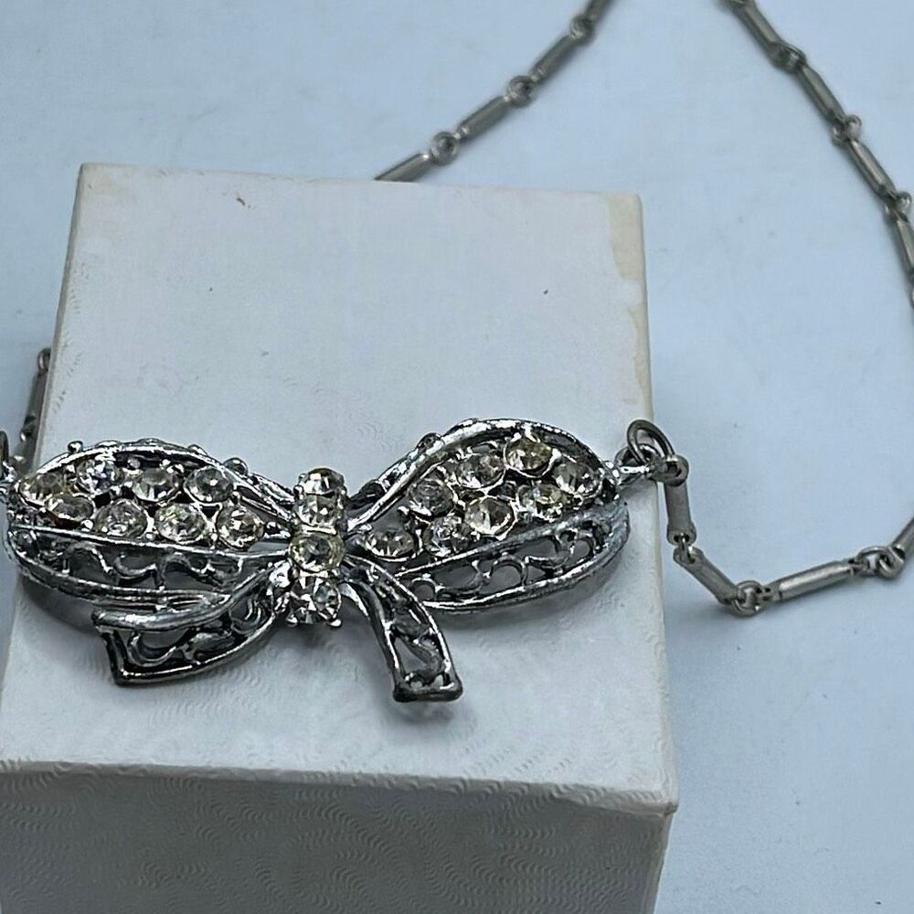 Antique bow rhinestone silver stone bar link necklace.